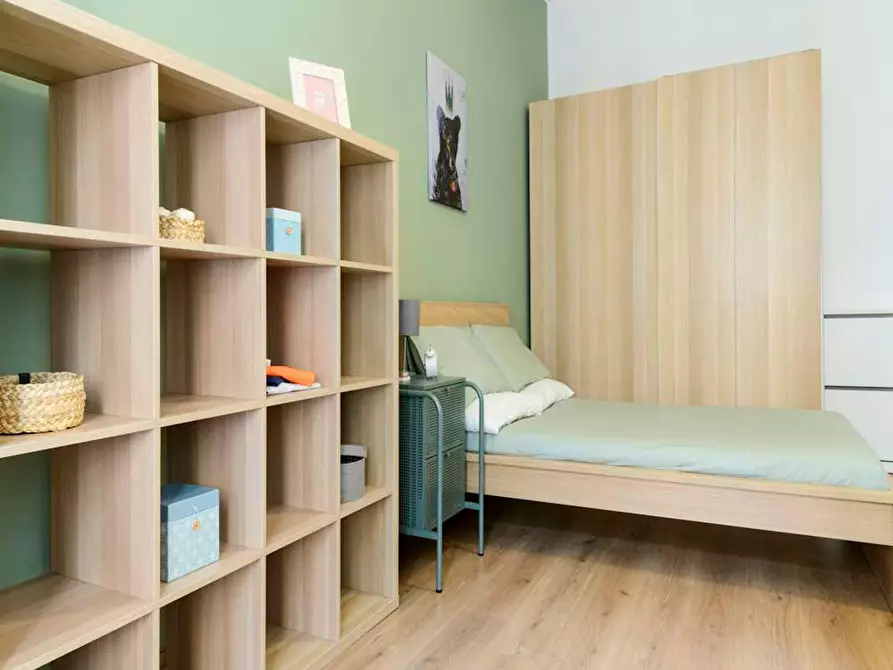 Immagine 2 di Camera in affitto  in Via Mauro Macchi a Milano