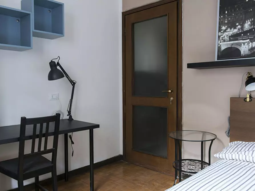 Immagine 5 di Camera in affitto  in Via Orti a Milano