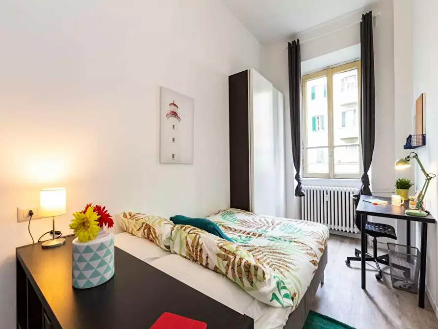 Immagine 1 di Camera in affitto  in Via Paolo Bassi a Milano