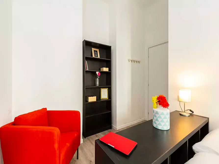 Immagine 6 di Camera in affitto  in Via Paolo Bassi a Milano