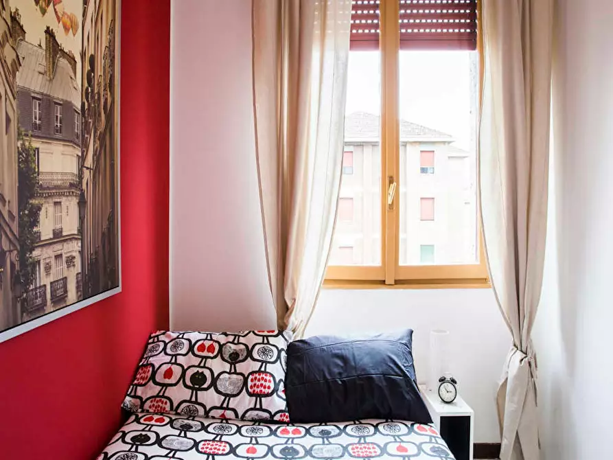 Immagine 1 di Camera in affitto  in Via Salvatore Barzilai a Milano