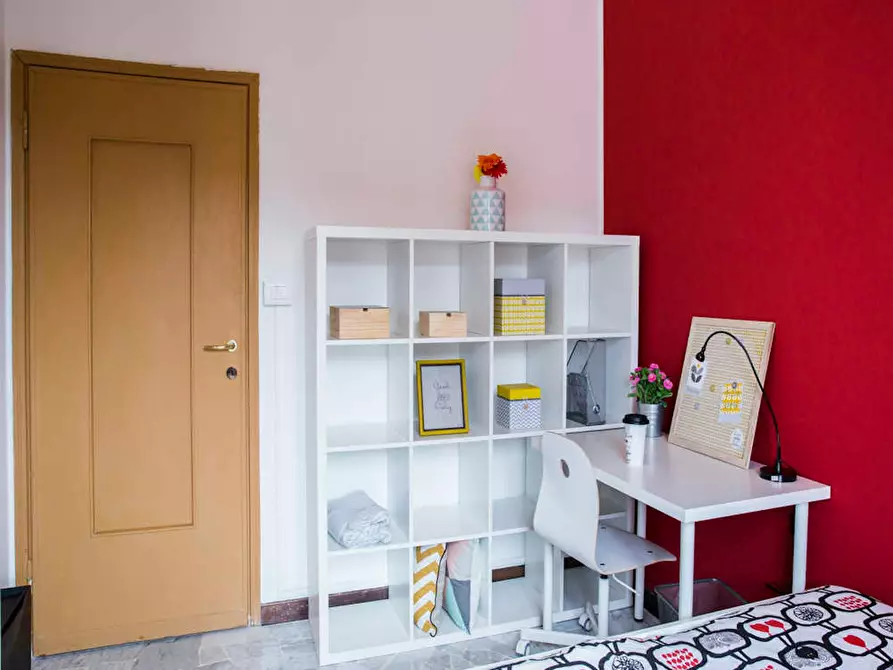 Immagine 5 di Camera in affitto  in Via Salvatore Barzilai a Milano