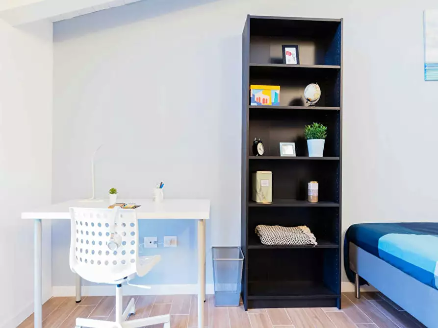 Immagine 5 di Camera in affitto  in Viale Alfredo Oriani a Bologna