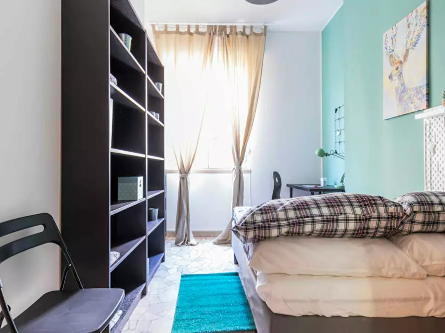 Immagine 4 di Camera in affitto  in Via Pisanello a Milano