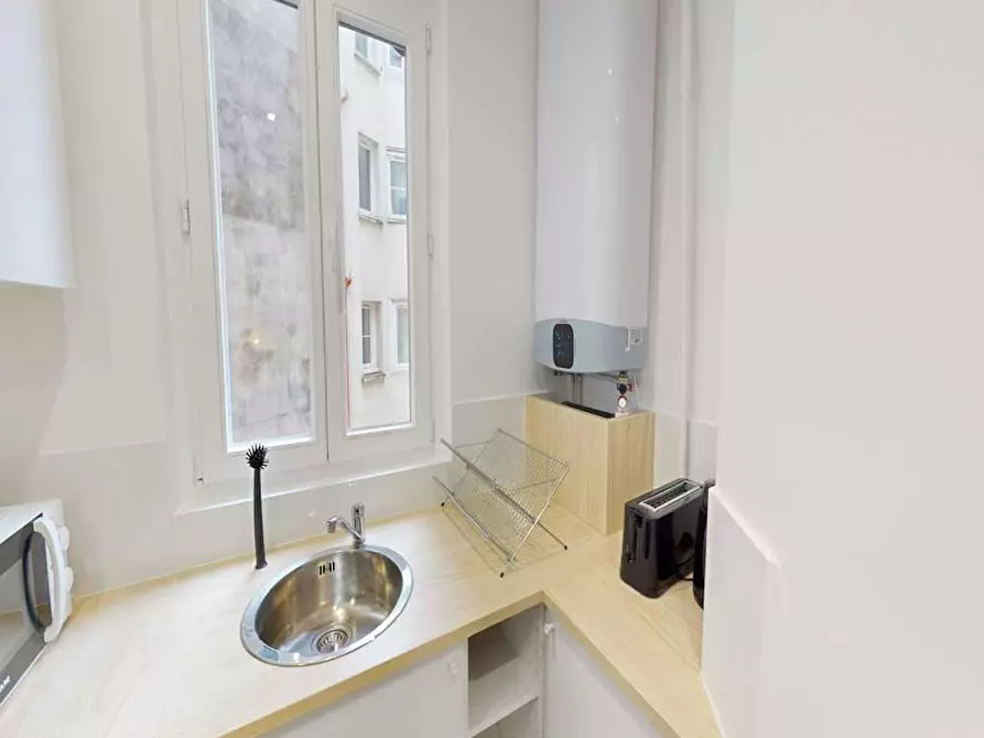 Immagine 9 di Camera in affitto  in Rue Chaligny a Paris