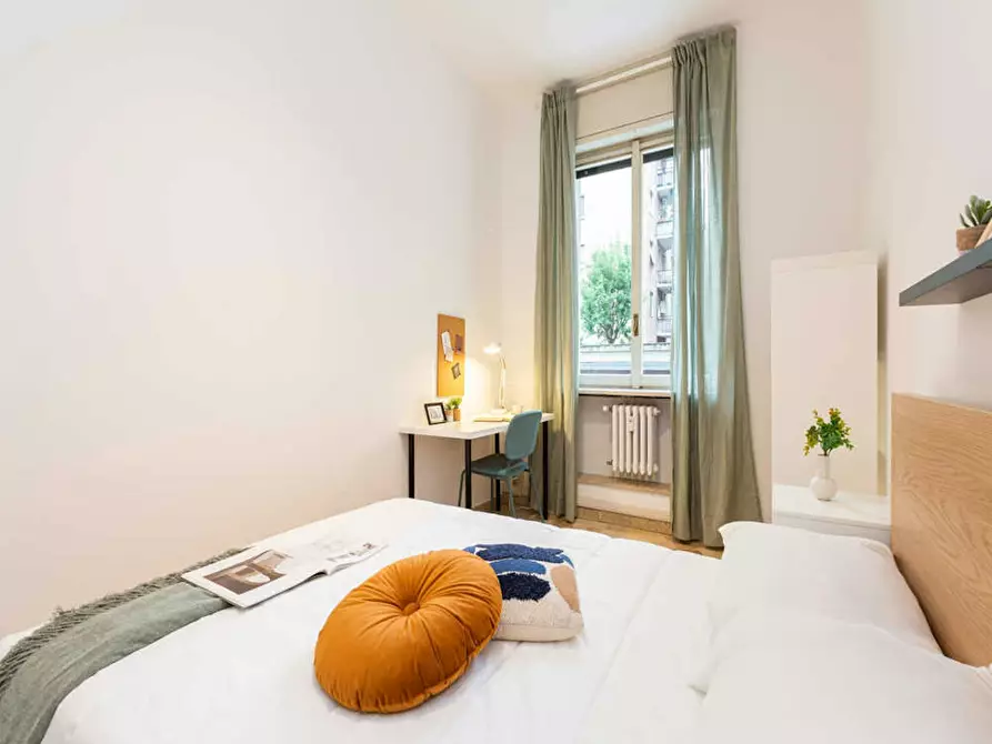 Immagine 2 di Camera in affitto  in Via Francesco Primaticcio a Milano