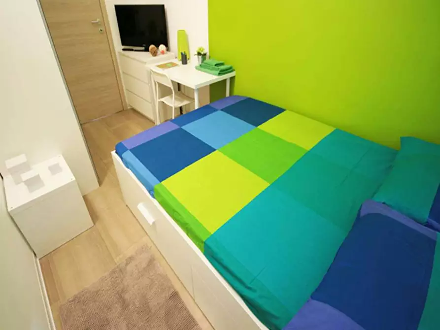 Immagine 4 di Camera in affitto  in Via Plinio a Milano