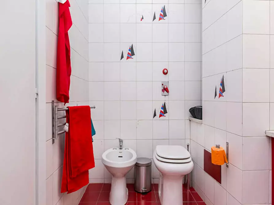 Immagine 8 di Camera in affitto  in Via Antonio Canova a Milano