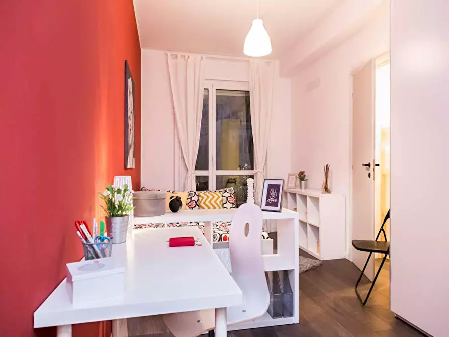 Immagine 6 di Camera in affitto  in Via Antonio Canova a Milano