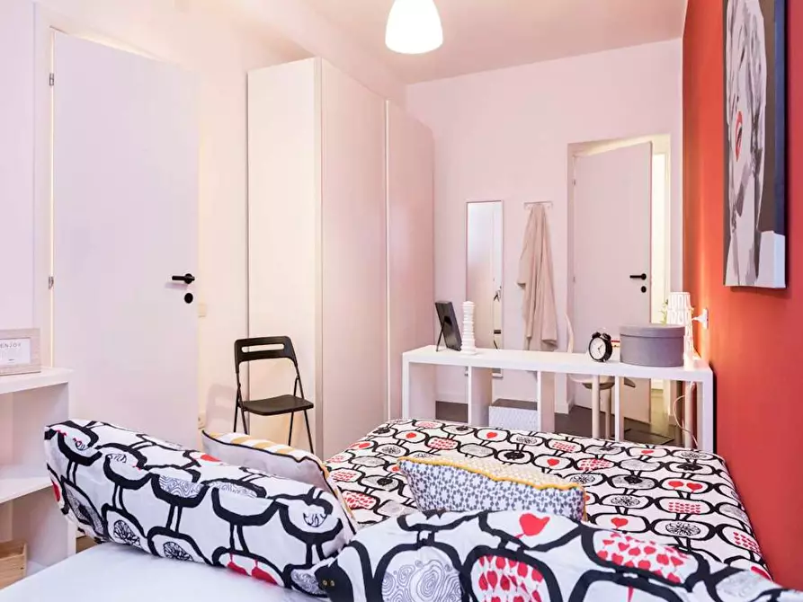 Immagine 4 di Camera in affitto  in Via Antonio Canova a Milano