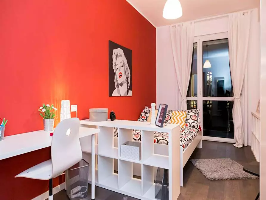 Immagine 2 di Camera in affitto  in Via Antonio Canova a Milano