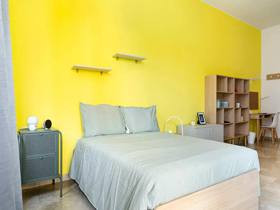 Immagine 6 di Camera in affitto  in Via Santa Sofia a Milano