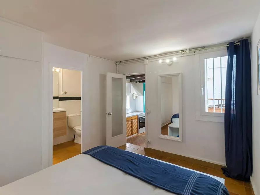 Immagine 10 di Appartamento in affitto  in Carrer la Rambla a Barcelona