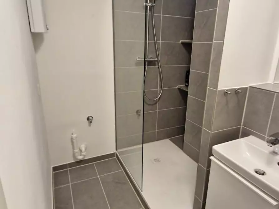 Immagine 6 di Appartamento in affitto  in Adersstraße a Düsseldorf
