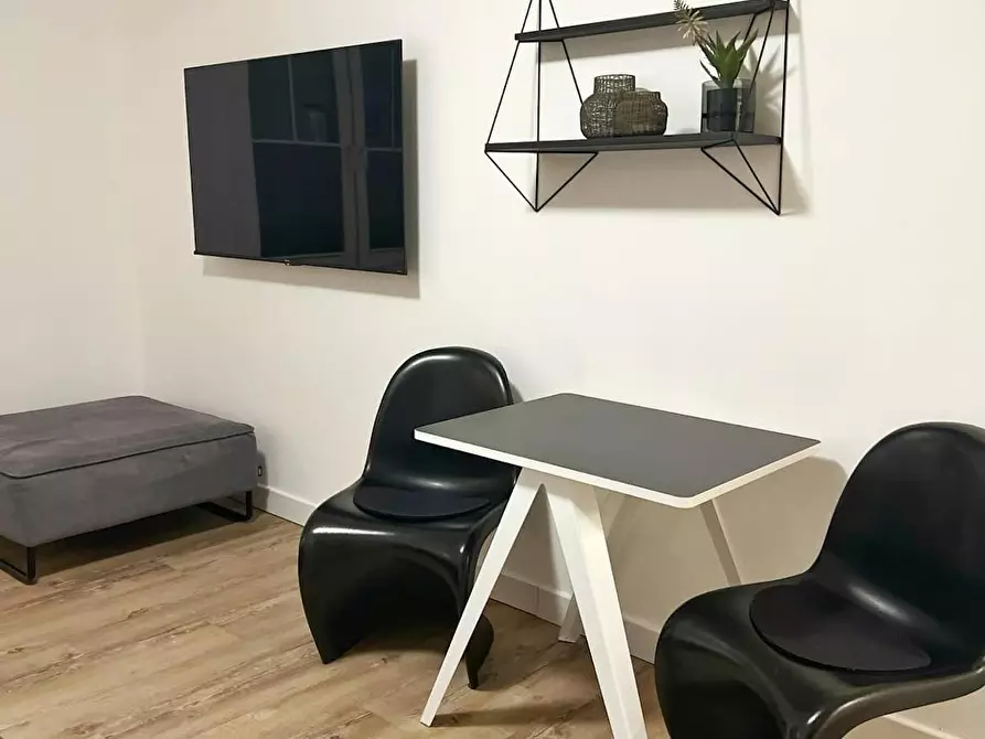 Immagine 4 di Appartamento in affitto  in Adersstraße a Düsseldorf