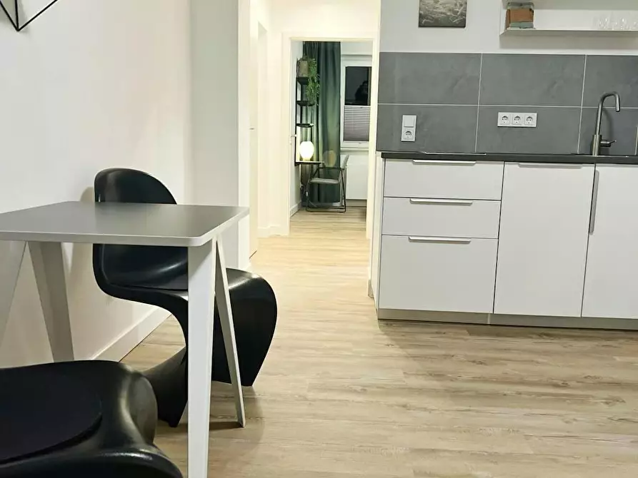 Immagine 9 di Appartamento in affitto  in Adersstraße a Düsseldorf