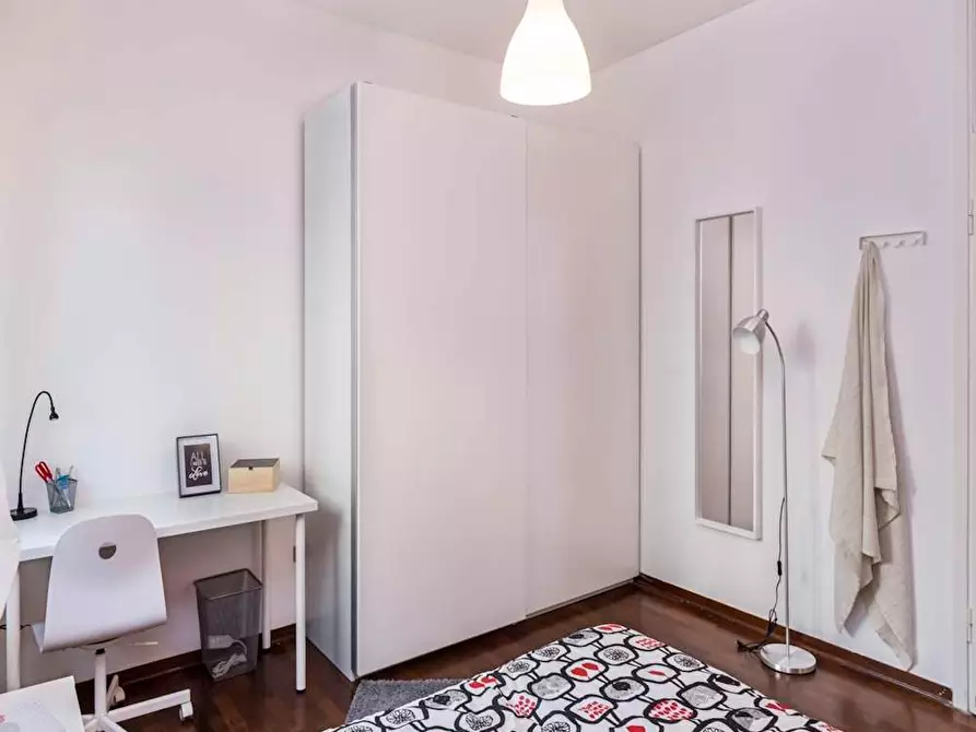 Immagine 5 di Camera in affitto  in Via Giuseppe Frua a Milano