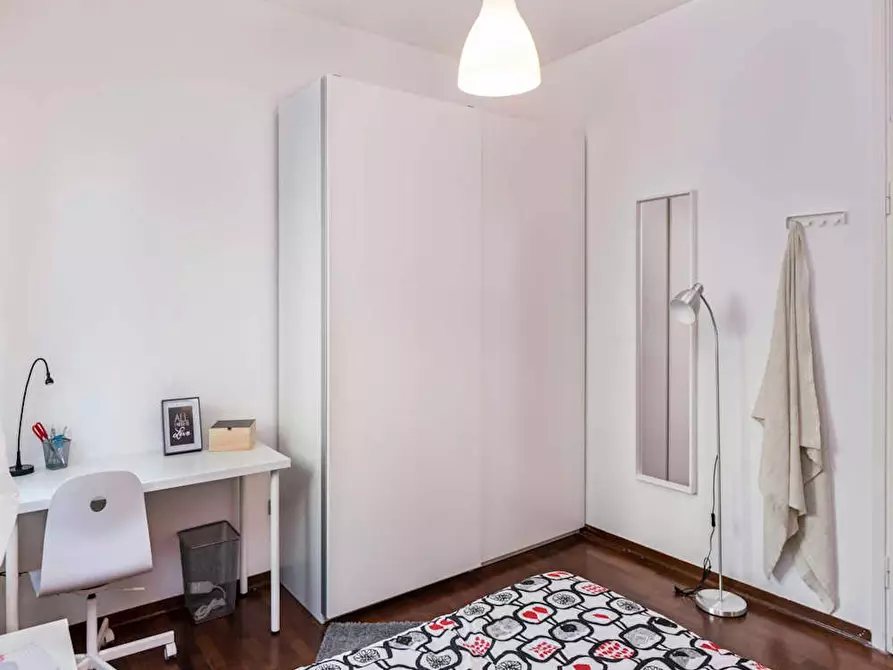 Immagine 2 di Camera in affitto  in Via Giuseppe Frua a Milano