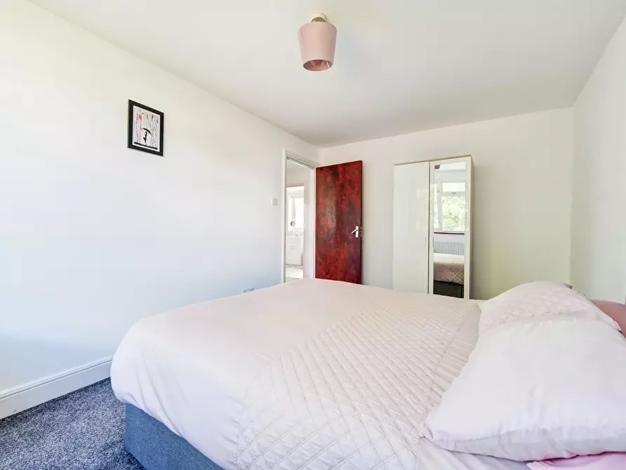 Immagine 9 di Casa indipendente in affitto  in Tangmere Way a Brent