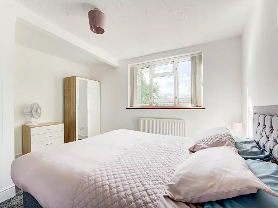 Immagine 6 di Casa indipendente in affitto  in Tangmere Way a Brent