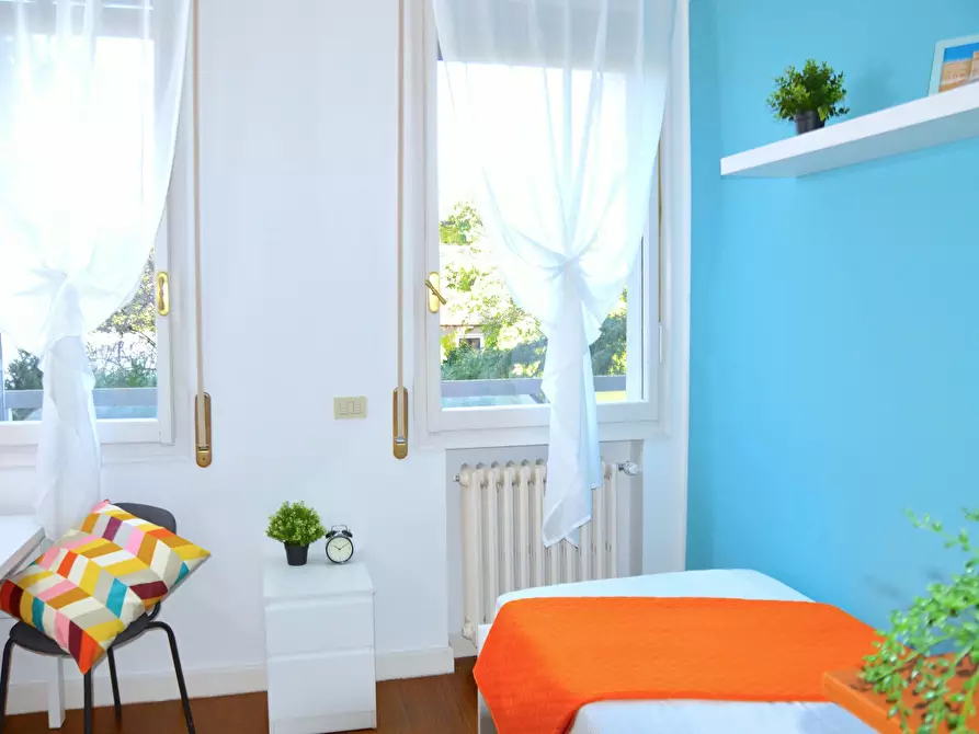 Immagine 3 di Camera in affitto  in Viale Ciro Menotti a Modena