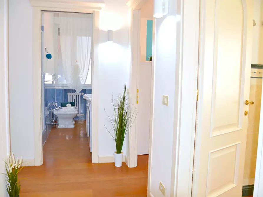 Immagine 10 di Camera in affitto  in Viale Ciro Menotti a Modena