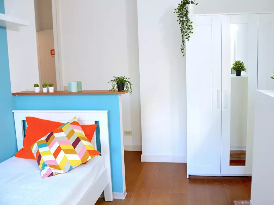 Immagine 4 di Camera in affitto  in Viale Ciro Menotti a Modena