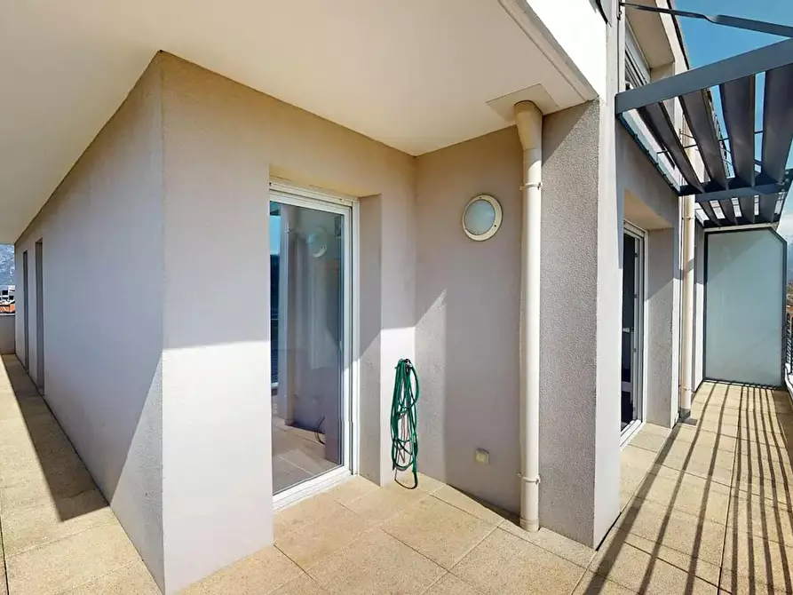 Immagine 8 di Appartamento in affitto  in Rue Louise Michel a Grenoble