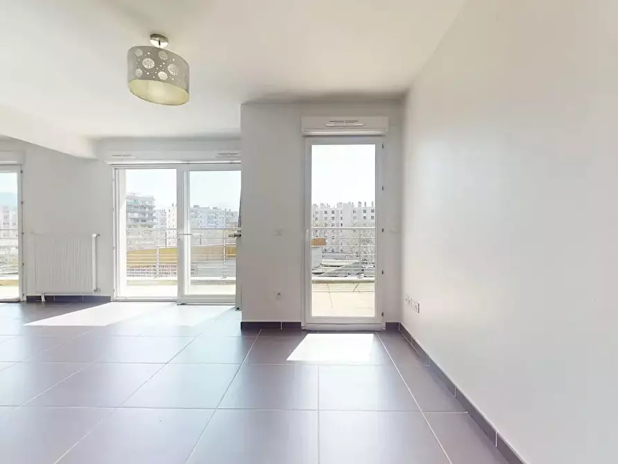 Immagine 7 di Appartamento in affitto  in Rue Louise Michel a Grenoble