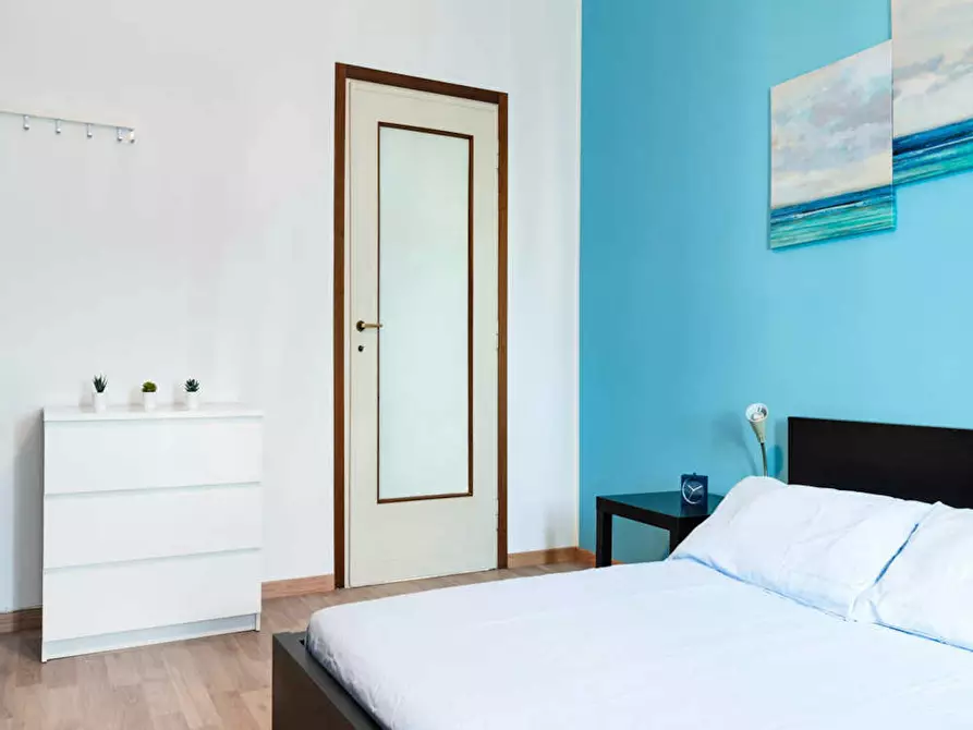 Immagine 3 di Camera in affitto  in Via Raffaello Bertieri a Milano