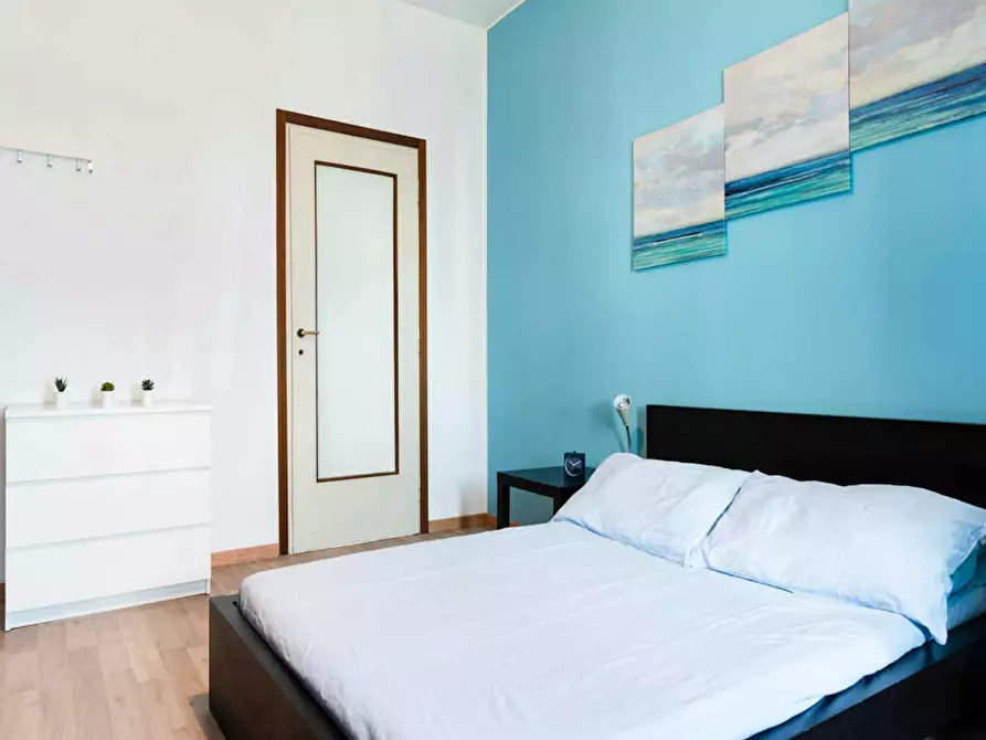 Immagine 2 di Camera in affitto  in Via Raffaello Bertieri a Milano