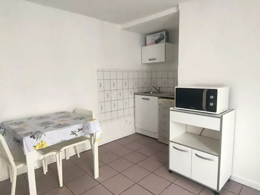 Immagine 2 di Appartamento in affitto  in Rue des Meuniers a Lille