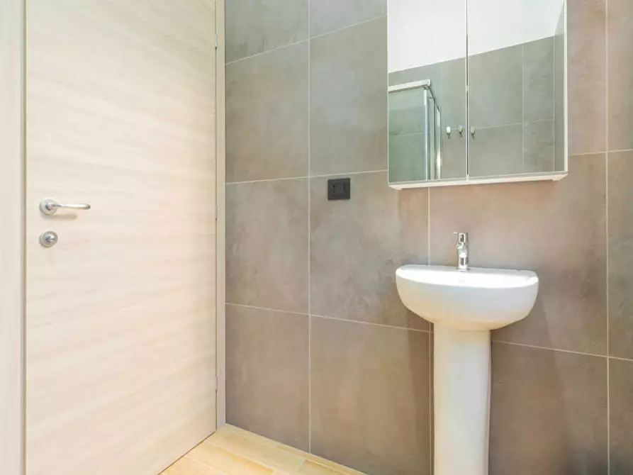 Immagine 10 di Camera in affitto  in Via Carlo Pedrotti a Torino