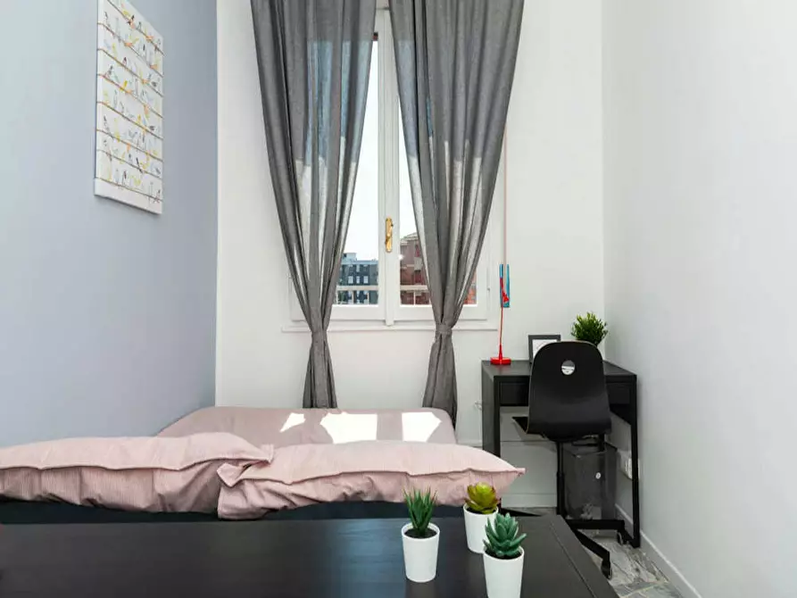 Immagine 3 di Camera in affitto  in Via Luigi Scrosati a Milano
