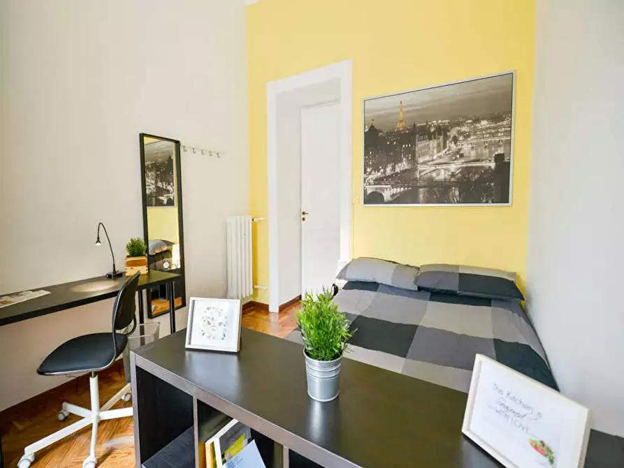 Immagine 2 di Camera in affitto  in Via San Secondo a Torino