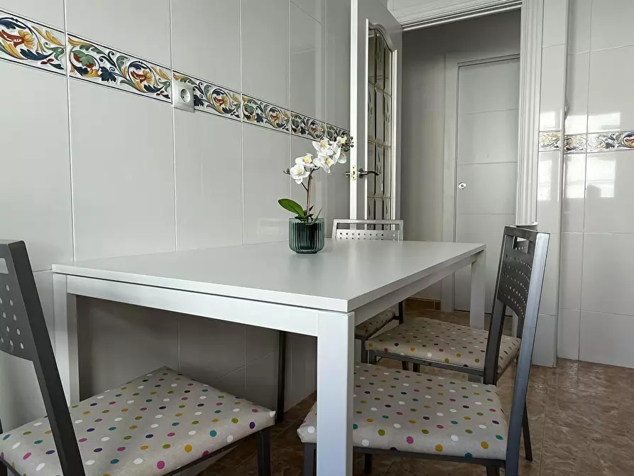 Immagine 9 di Camera in affitto  in Calle Vidal de Canellas a Zaragoza