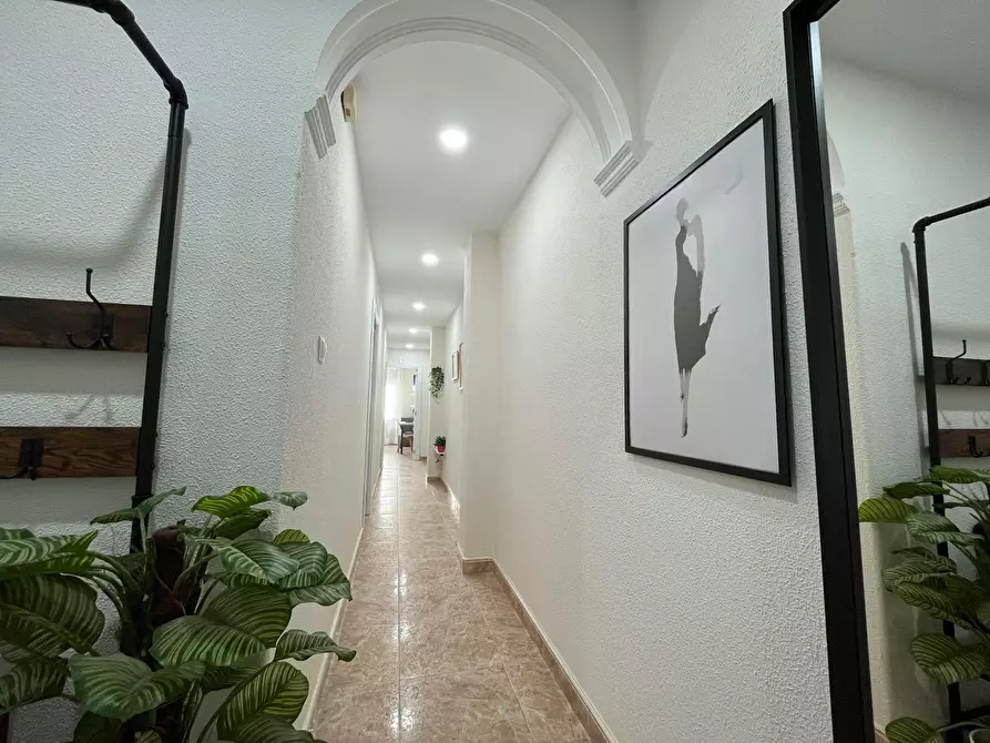 Immagine 10 di Camera in affitto  in Calle Vidal de Canellas a Zaragoza