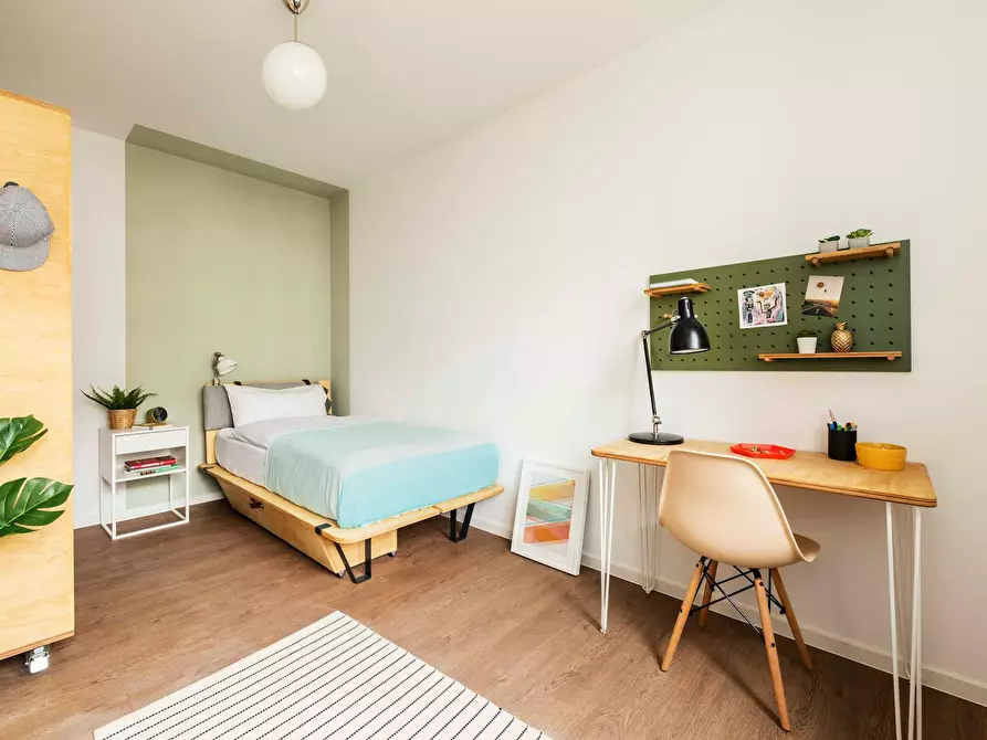 Immagine 2 di Camera in affitto  in Klara-Franke-Straße a Berlin