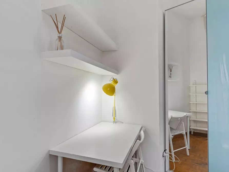 Immagine 5 di Camera in affitto  in Via Curtatone a Milano