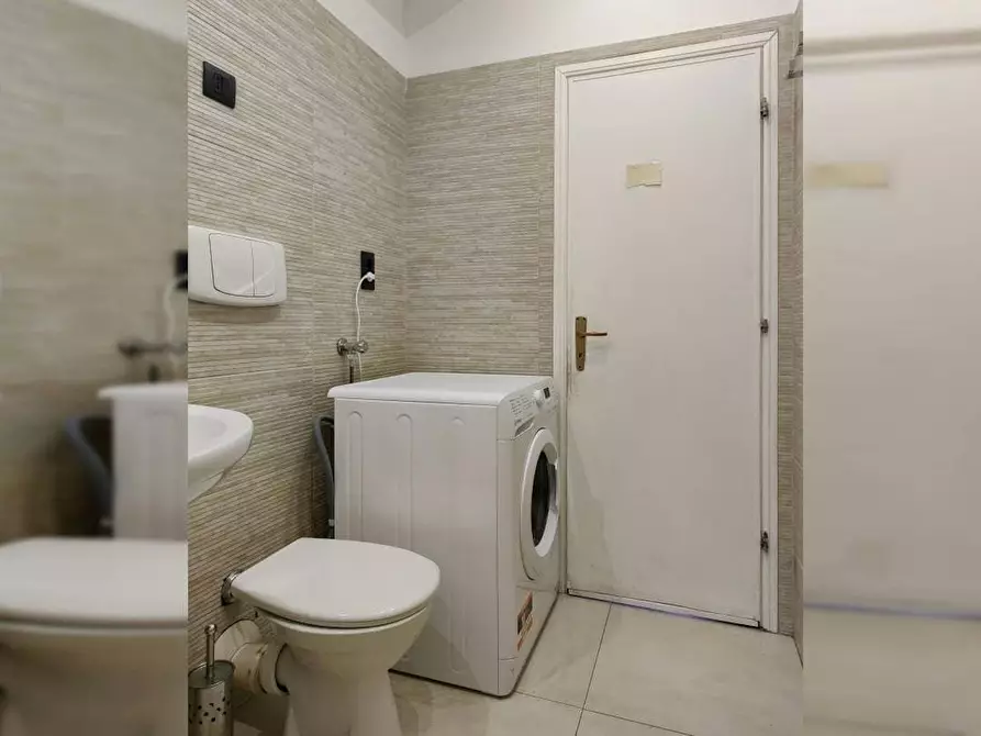 Immagine 10 di Camera condivisa in affitto  in Via Angelo De Gasperis a Milano