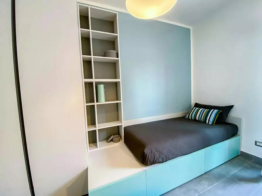 Immagine 4 di Camera in affitto  in Via Democrito a Milano