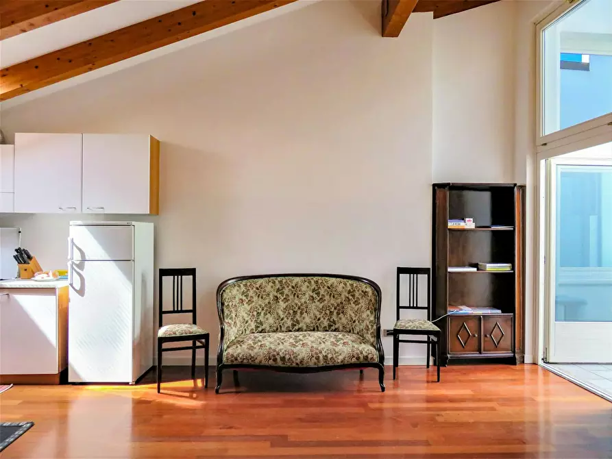 Immagine 10 di Camera condivisa in affitto  in Largo Giosuè Carducci a Trento