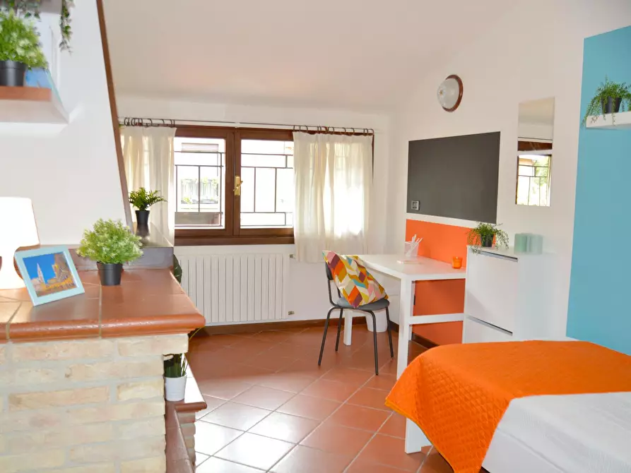 Immagine 2 di Camera in affitto  in Via Filippo Turati a Modena