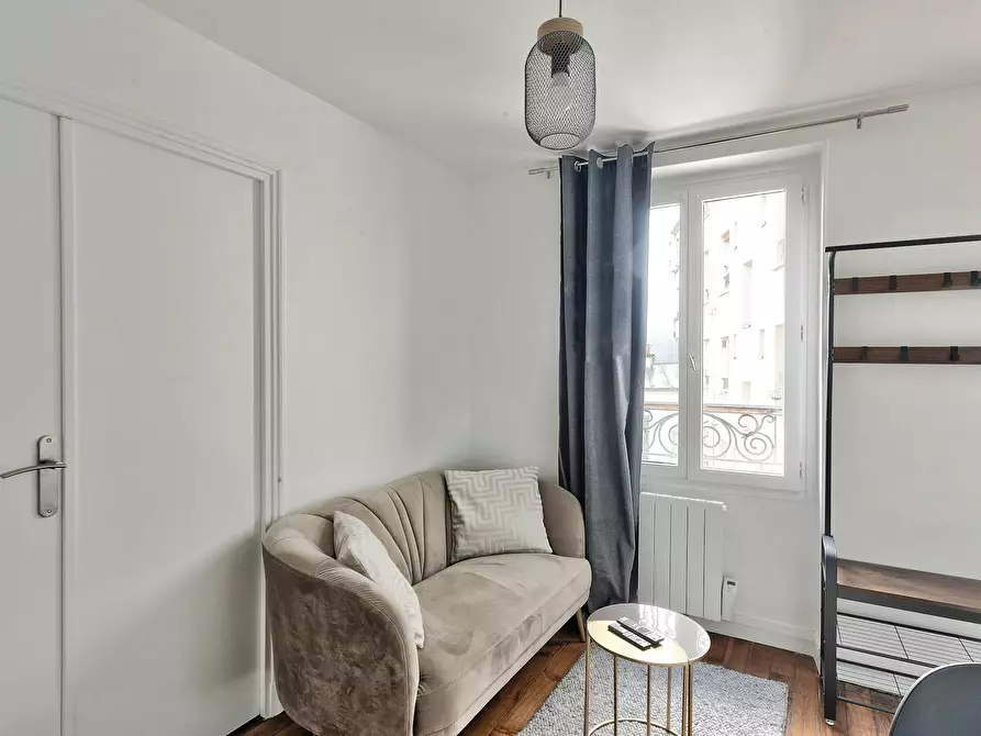 Immagine 2 di Appartamento in affitto  in Rue Ramey a Paris 18