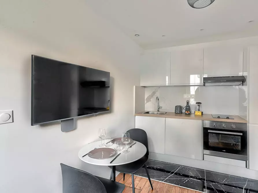 Immagine 9 di Appartamento in affitto  in Rue Ramey a Paris 18