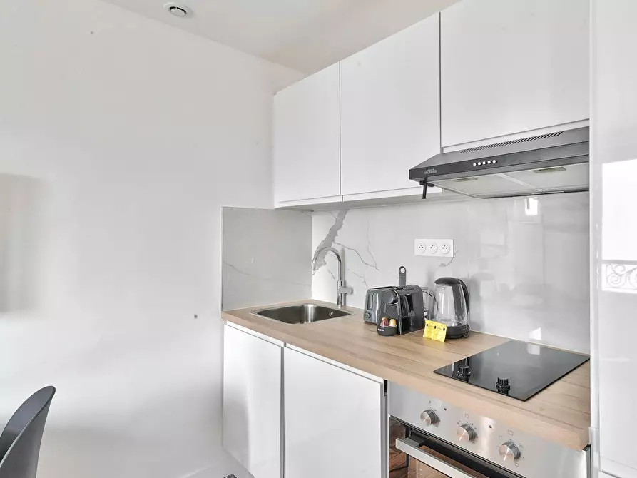 Immagine 7 di Appartamento in affitto  in Rue Ramey a Paris 18