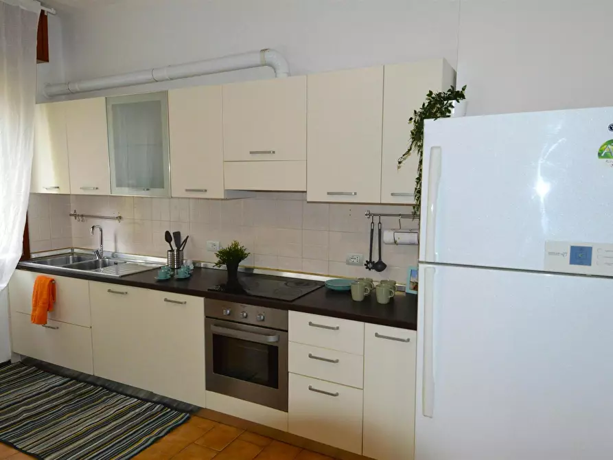 Immagine 9 di Camera in affitto  in Via Marzabotto a Modena