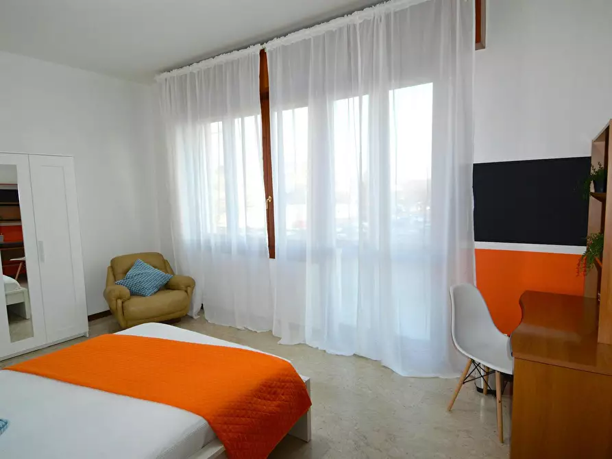 Immagine 4 di Camera in affitto  in Via Marzabotto a Modena