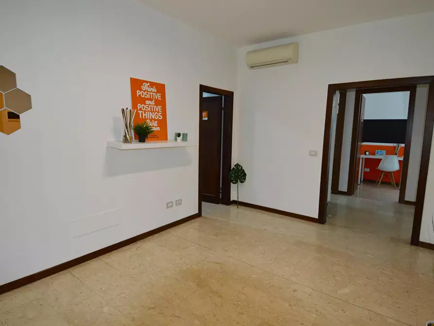 Immagine 10 di Camera in affitto  in Via Marzabotto a Modena