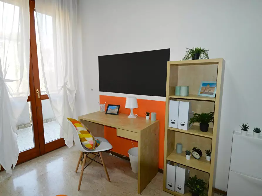 Immagine 2 di Camera in affitto  in Via Marzabotto a Modena